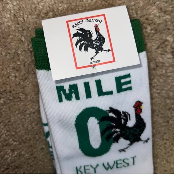 3/$25 🍄 Funky Chicken Key West Mile Zero Rooster Socks Size 9-13 NEW - Picture 2 of 6